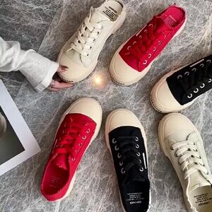 Low Top Lace Up Canvas Sneakers